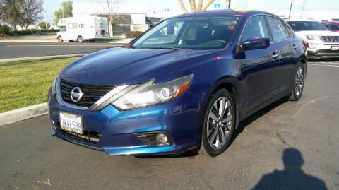2017 Nissan Altima 2.5 SR FWD photo