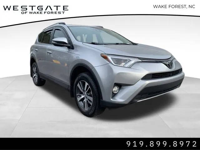 2017 Toyota RAV4 XLE FWD photo