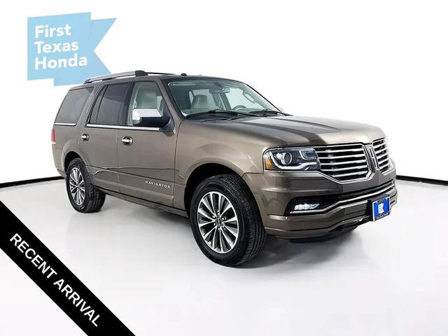 2017 Lincoln Navigator Select RWD photo
