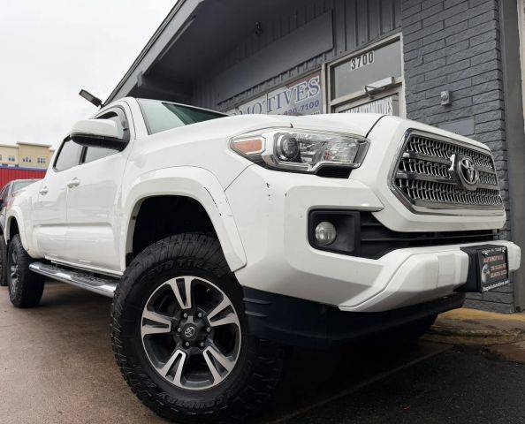 2017 Toyota Tacoma TRD Sport 4WD photo