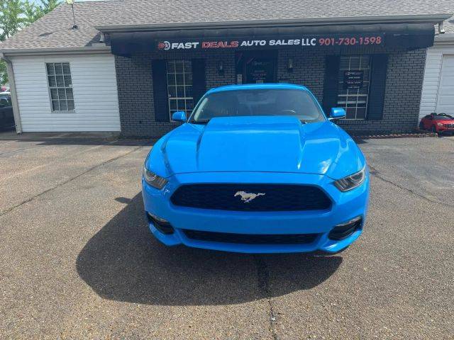 2017 Ford Mustang V6 RWD photo