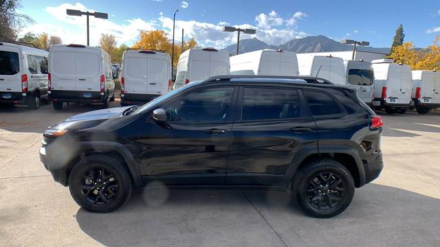 2017 Jeep Cherokee Trailhawk L Plus 4WD photo