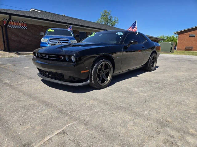 2017 Dodge Challenger R/T RWD photo