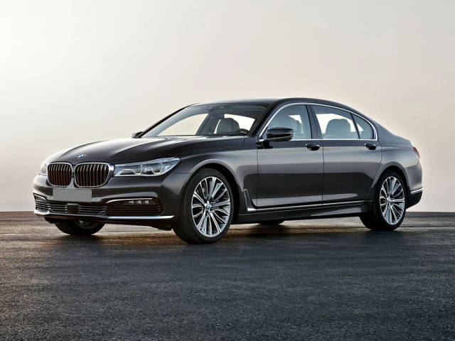 2018 BMW 7 Series 740i RWD photo