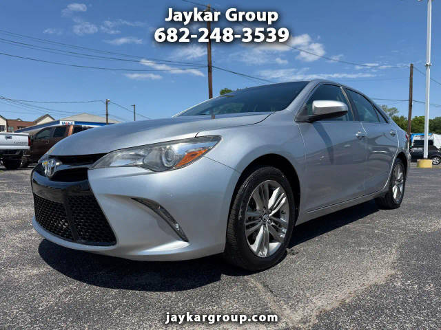 2017 Toyota Camry SE FWD photo