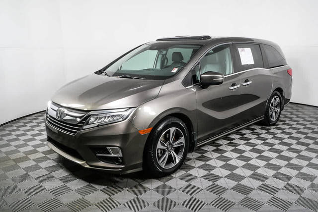 2018 Honda Odyssey Touring FWD photo
