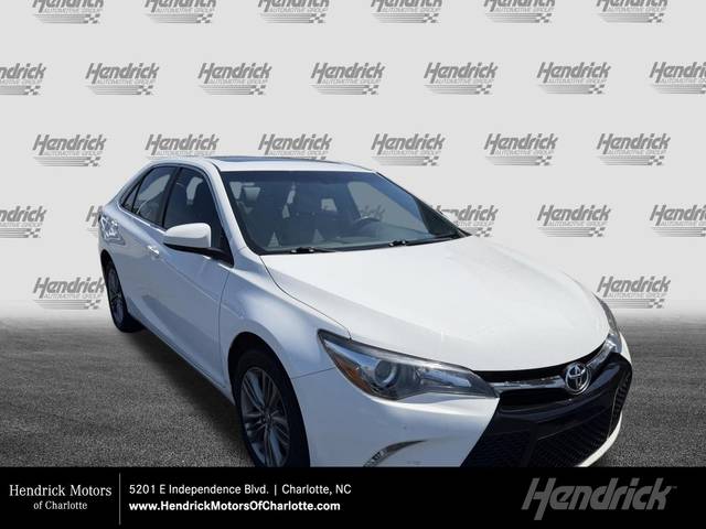 2017 Toyota Camry SE FWD photo