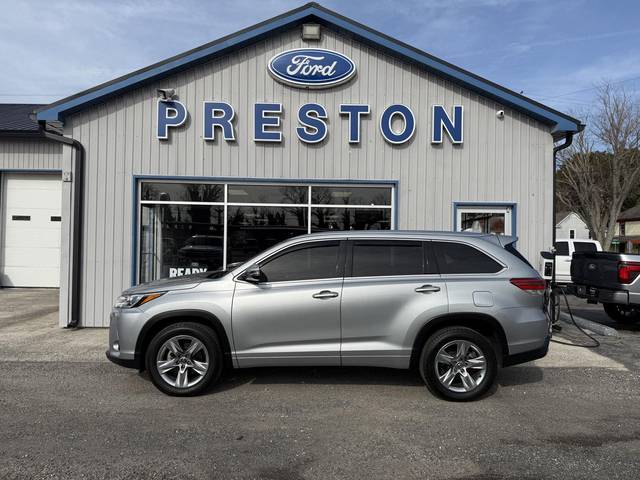 2017 Toyota Highlander Limited FWD photo