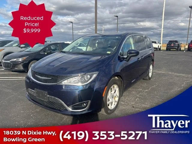 2017 Chrysler Pacifica Minivan Touring Plus FWD photo