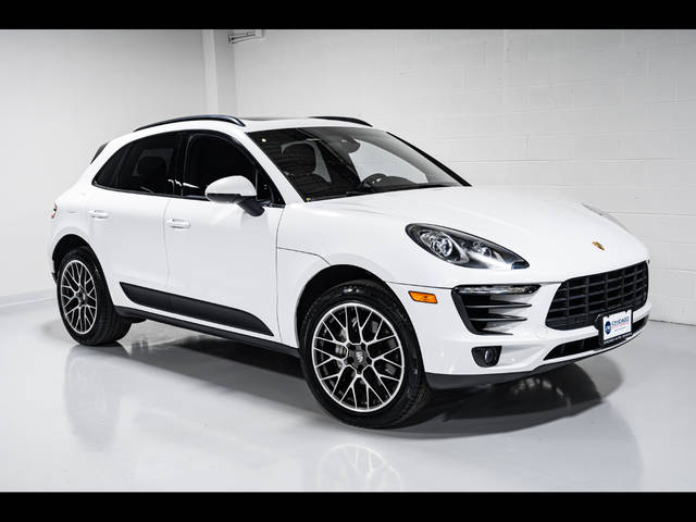 2016 Porsche Macan S AWD photo