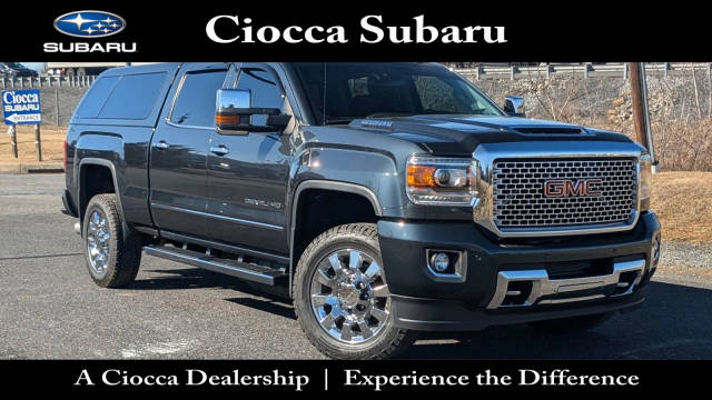 2017 GMC Sierra 2500HD Denali 4WD photo