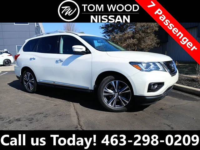 2017 Nissan Pathfinder Platinum 4WD photo
