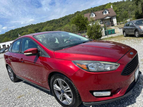 2017 Ford Focus SE FWD photo