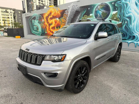 2017 Jeep Grand Cherokee Altitude 4WD photo