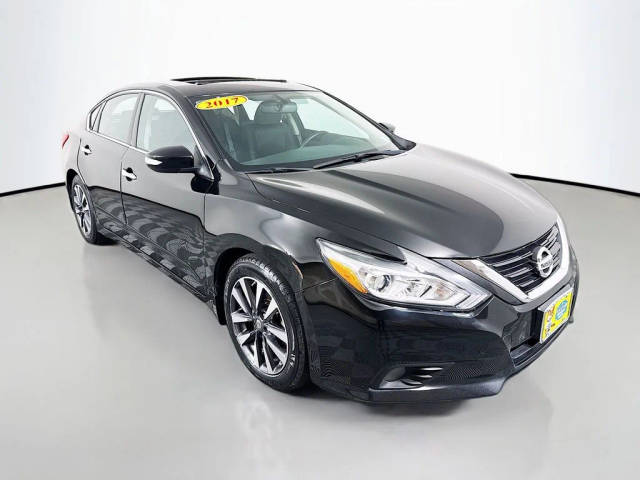 2017 Nissan Altima 2.5 SV FWD photo