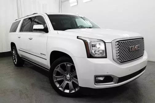 2017 GMC Yukon XL Denali 4WD photo