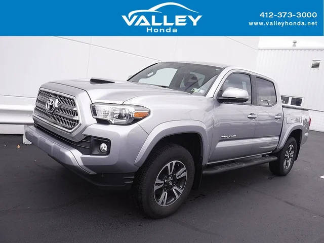 2017 Toyota Tacoma TRD Sport 4WD photo