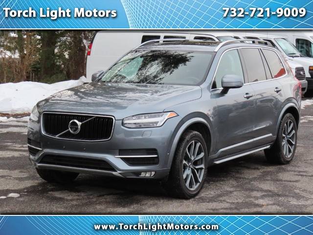 2018 Volvo XC90 Momentum AWD photo