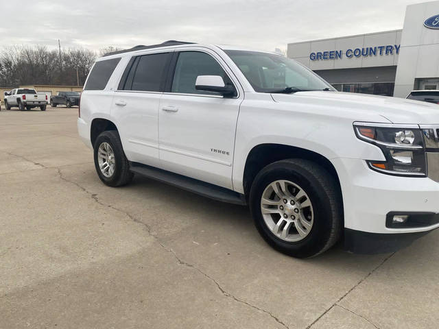 2017 Chevrolet Tahoe LT 4WD photo