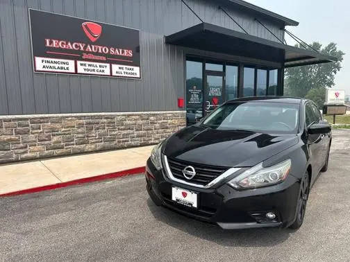 2017 Nissan Altima 2.5 SR FWD photo