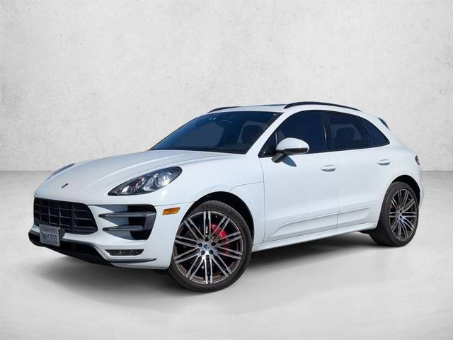 2016 Porsche Macan Turbo AWD photo