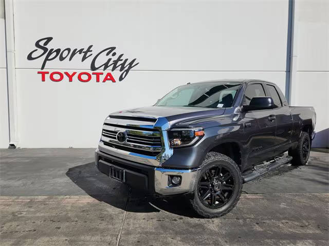 2017 Toyota Tundra SR5 4WD photo