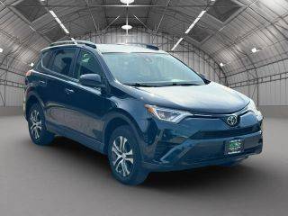 2017 Toyota RAV4 LE AWD photo
