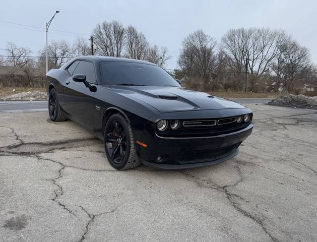 2017 Dodge Challenger R/T RWD photo