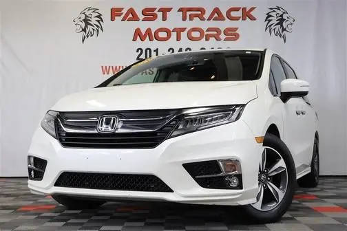 2018 Honda Odyssey Touring FWD photo
