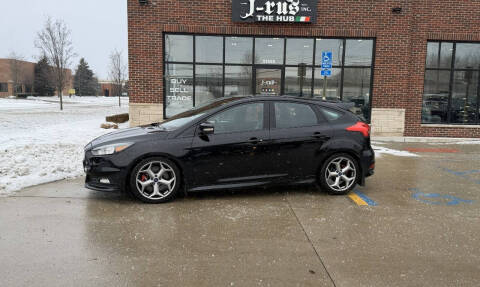 2017 Ford Focus ST FWD photo