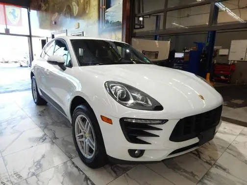 2018 Porsche Macan Sport Edition AWD photo