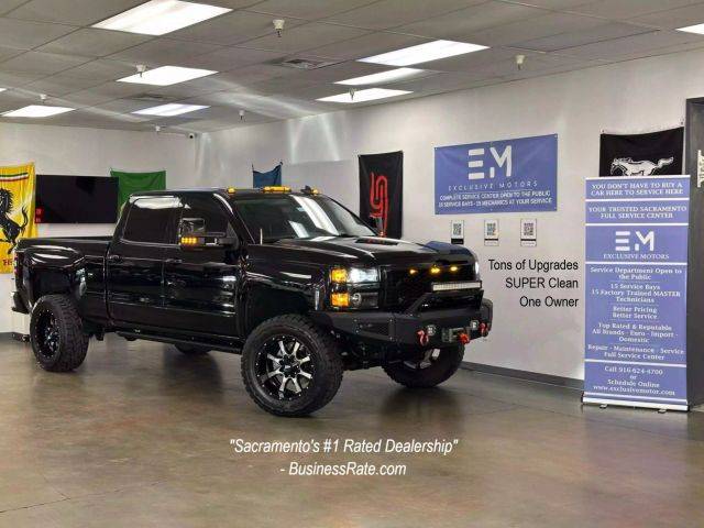 2017 Chevrolet Silverado 2500HD LT 4WD photo