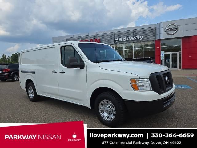 2017 Nissan NV Cargo SV RWD photo