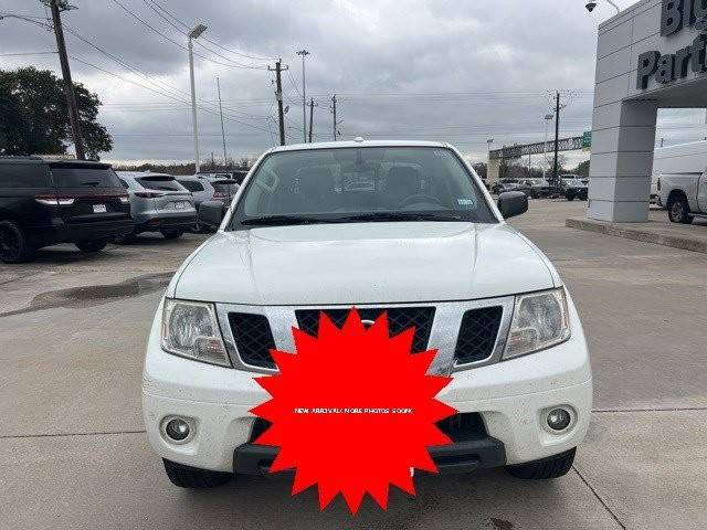 2017 Nissan Frontier SV V6 4WD photo