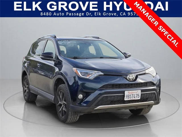 2017 Toyota RAV4 SE AWD photo