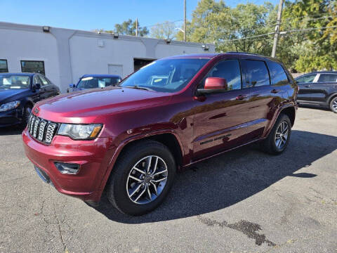 2017 Jeep Grand Cherokee Altitude 4WD photo