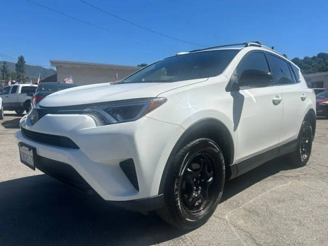 2017 Toyota RAV4 LE AWD photo