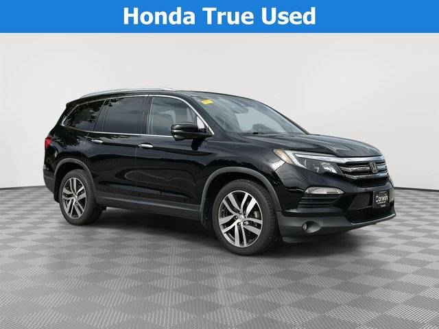 2017 Honda Pilot Touring AWD photo