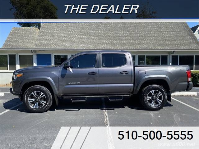 2017 Toyota Tacoma TRD Sport RWD photo