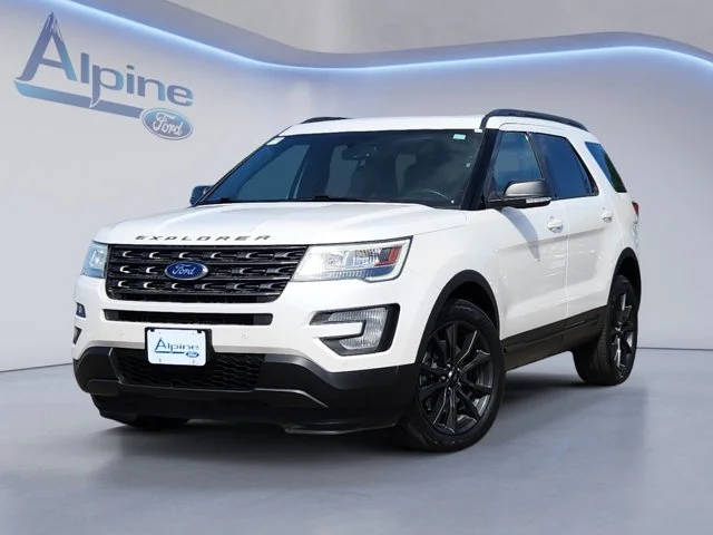 2017 Ford Explorer XLT 4WD photo