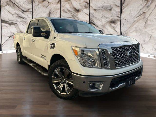 2017 Nissan Titan SV 4WD photo