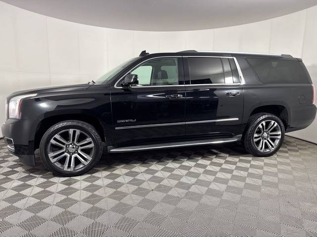 2017 GMC Yukon XL Denali 4WD photo