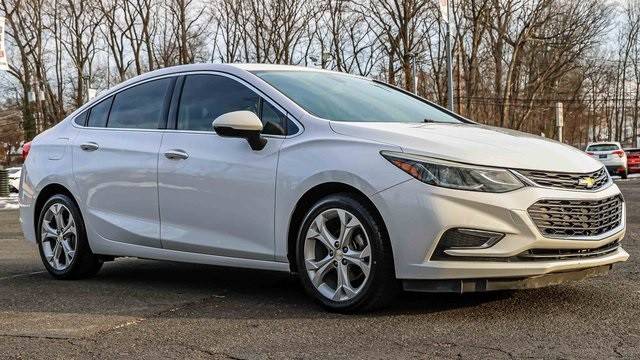 2017 Chevrolet Cruze Premier FWD photo