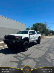 2017 Toyota Tacoma SR5 4WD photo