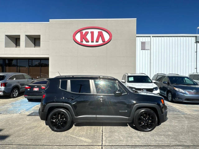 2017 Jeep Renegade Altitude FWD photo