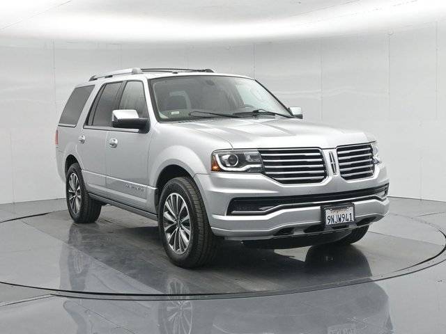 2017 Lincoln Navigator Select RWD photo