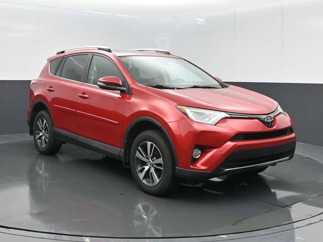 2017 Toyota RAV4 XLE AWD photo