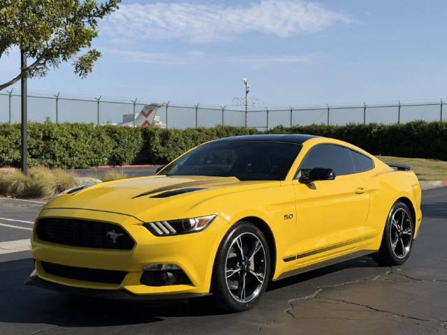 2017 Ford Mustang GT Premium RWD photo