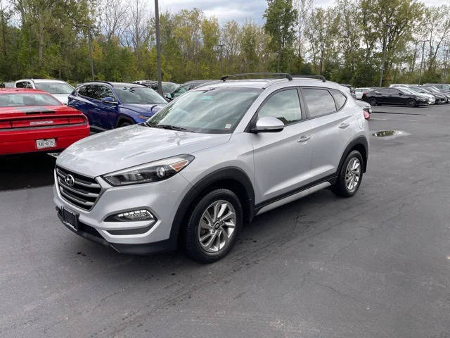 2017 Hyundai Tucson SE Plus AWD photo