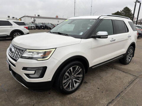 2017 Ford Explorer Platinum 4WD photo